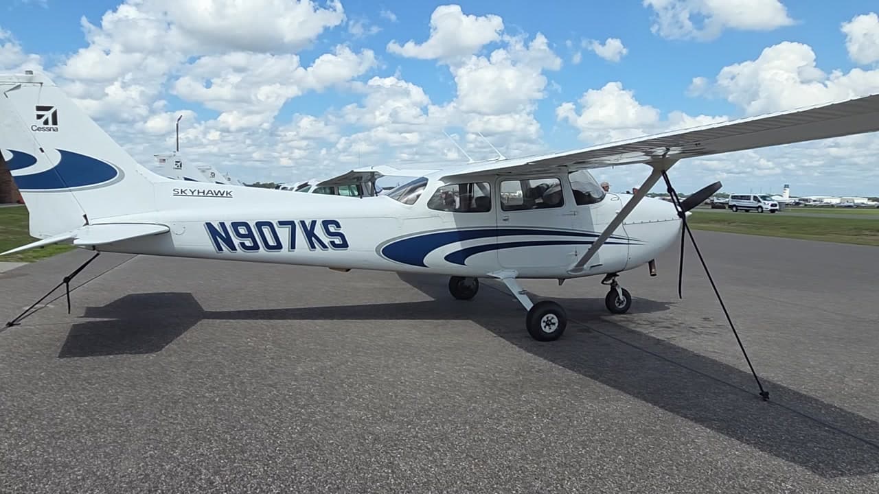 N907KS at KLAL