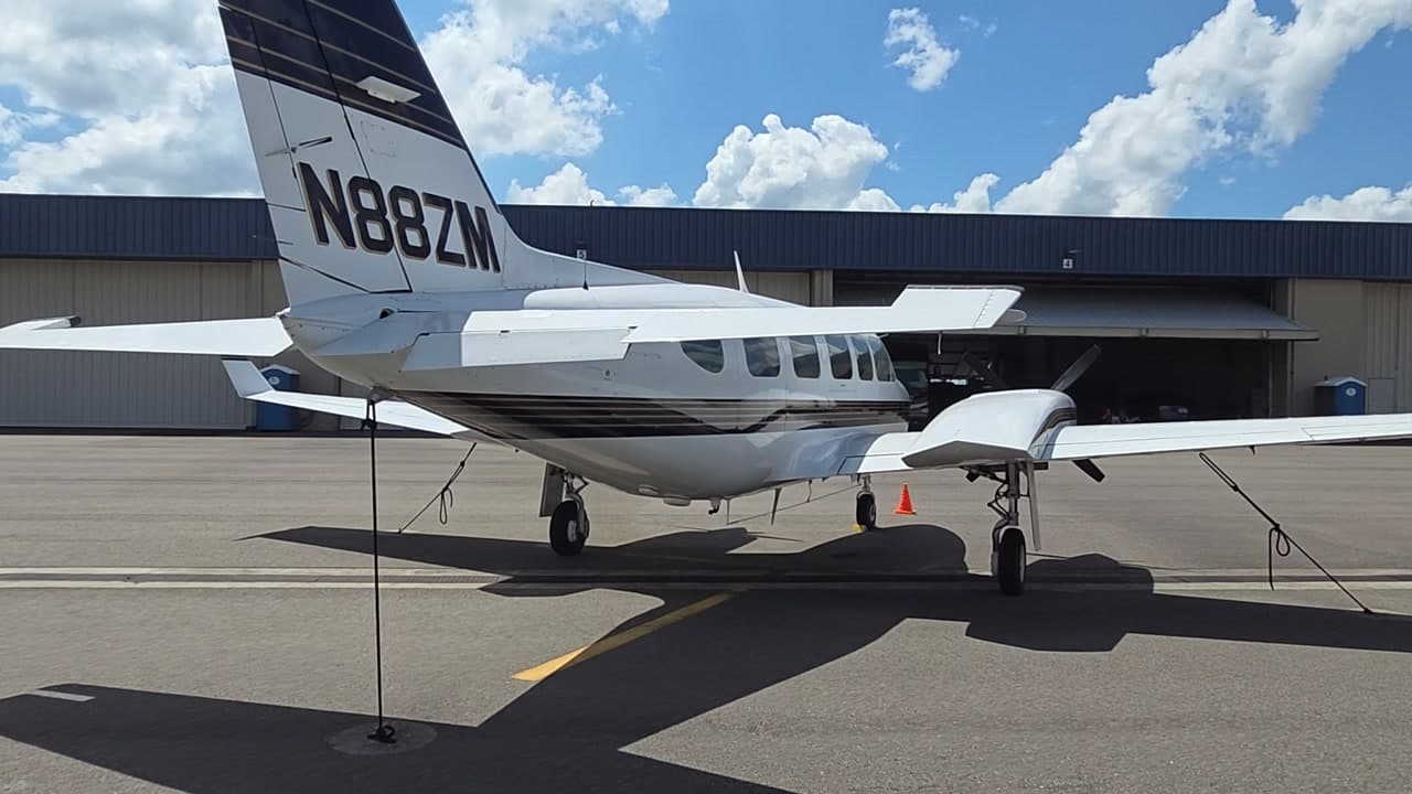 N88ZM at KLAL