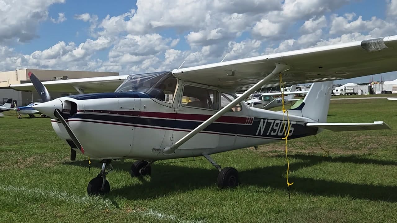 N79015 at KLAL