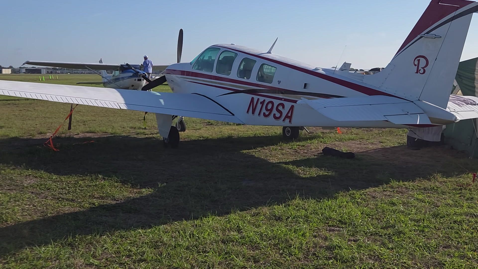 N19SA - Beechcraft A36