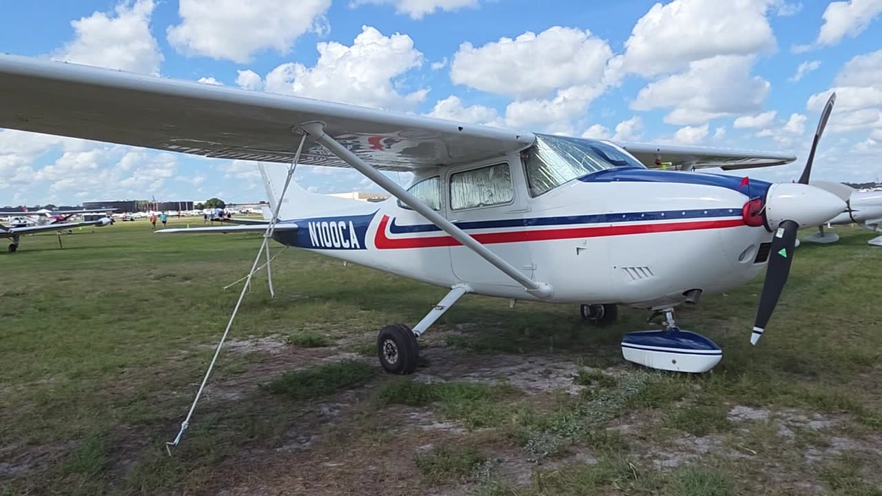 N100CA at KLAL