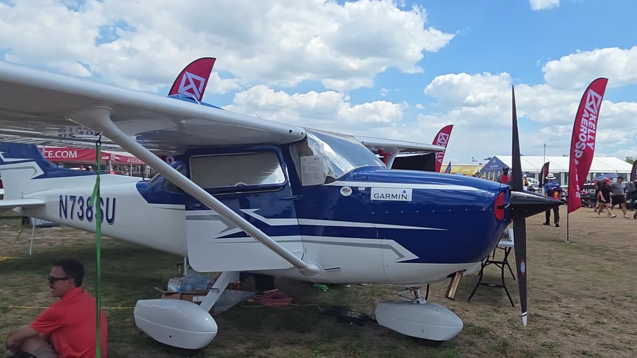 N738SU at KLAL