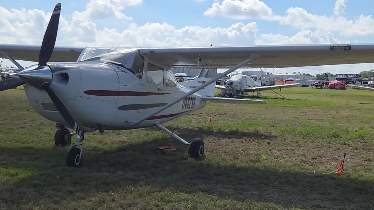 N68238 at KLAL