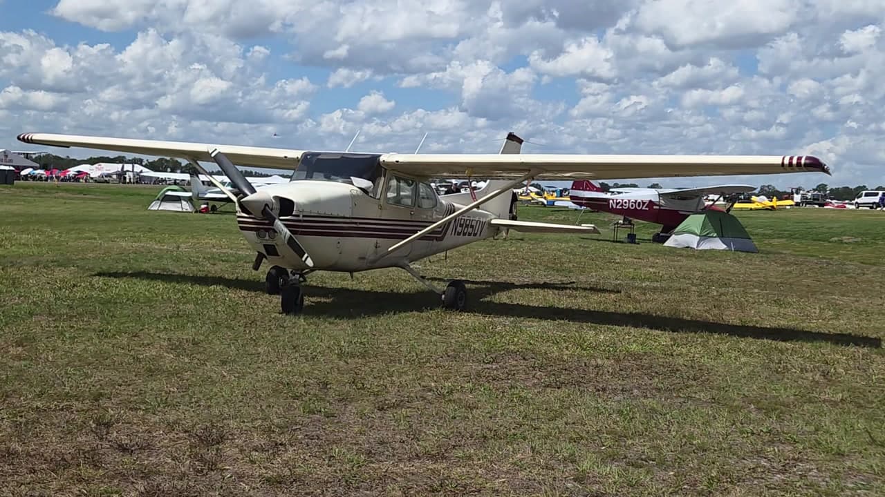N9850V at KLAL