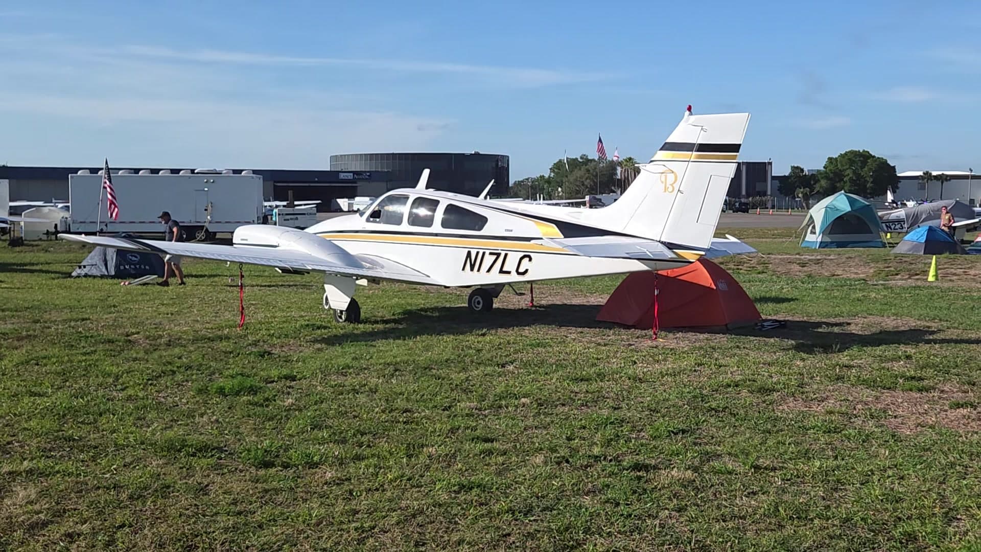 N17LC - Beechcraft 95-B55 (T42A)