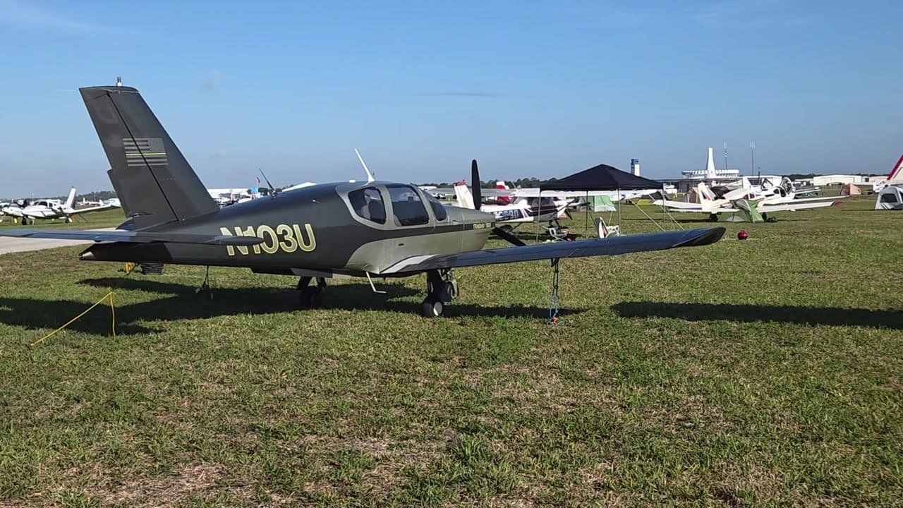 N403U at KLAL