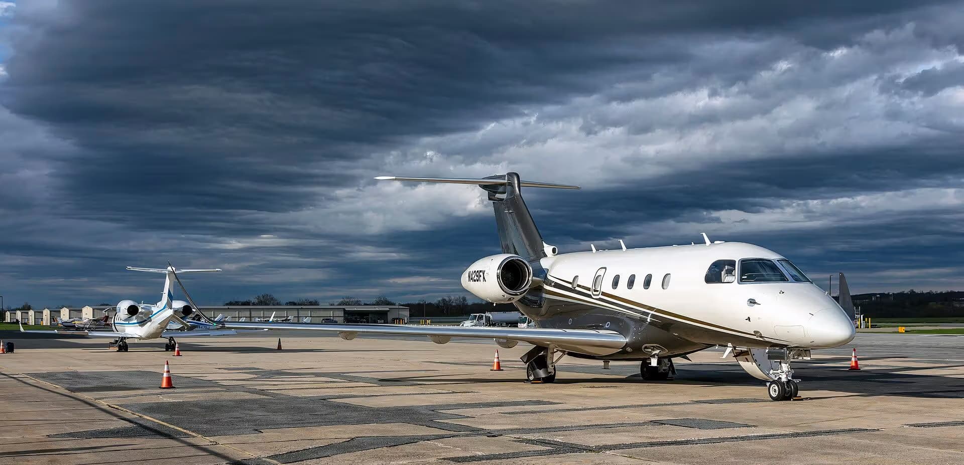N429FX — Business jet