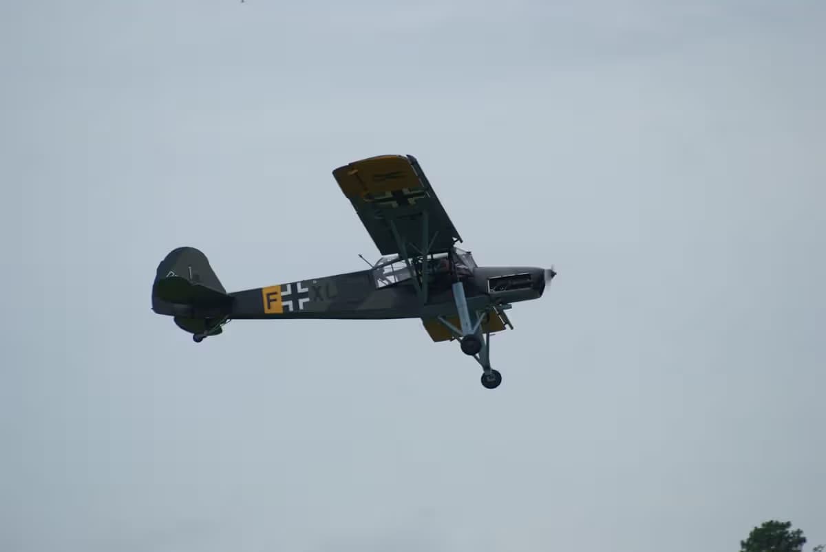 Unidentified — Warbird