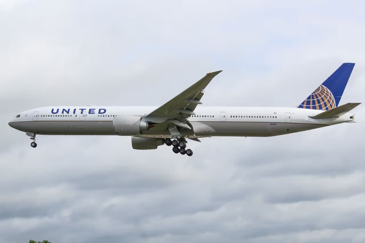 N2136U — Boeing