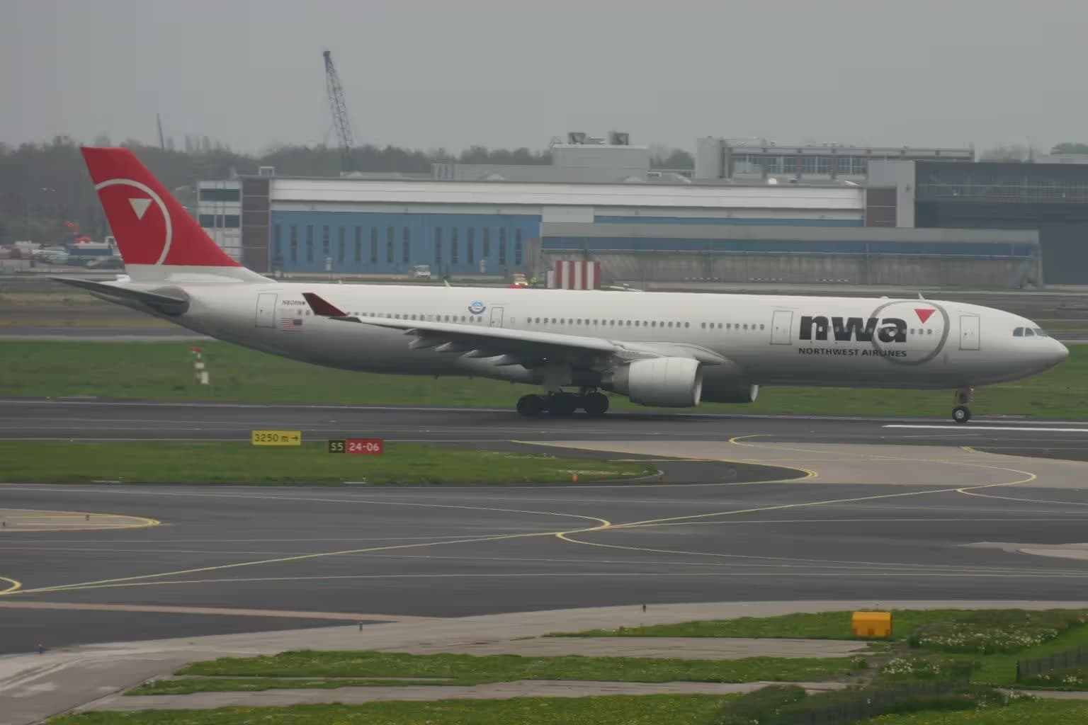 N808NW — Airbus