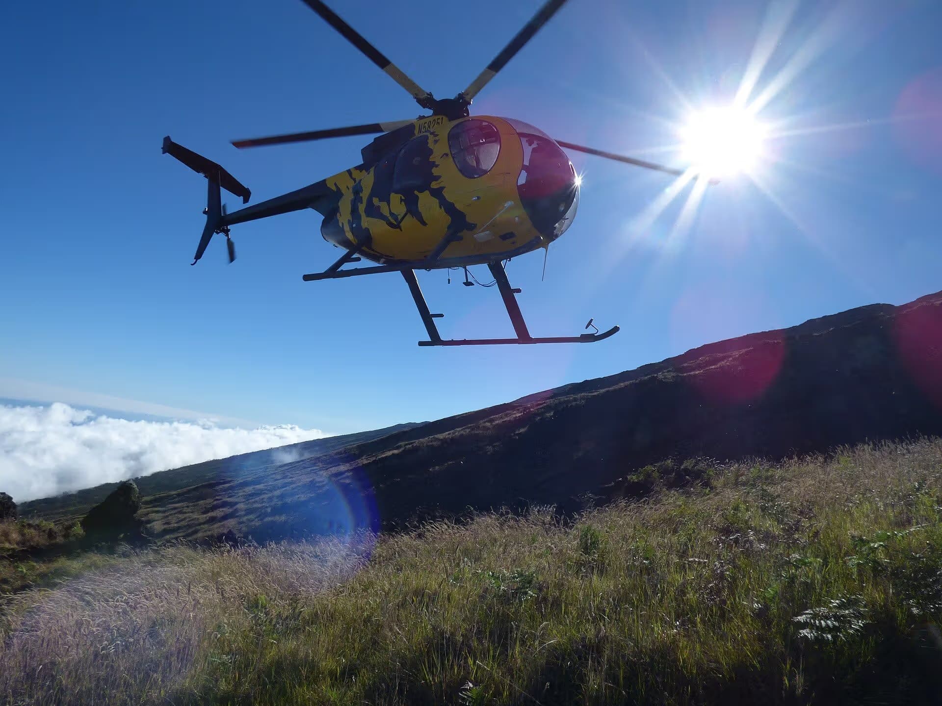 N58251 — Helicopter