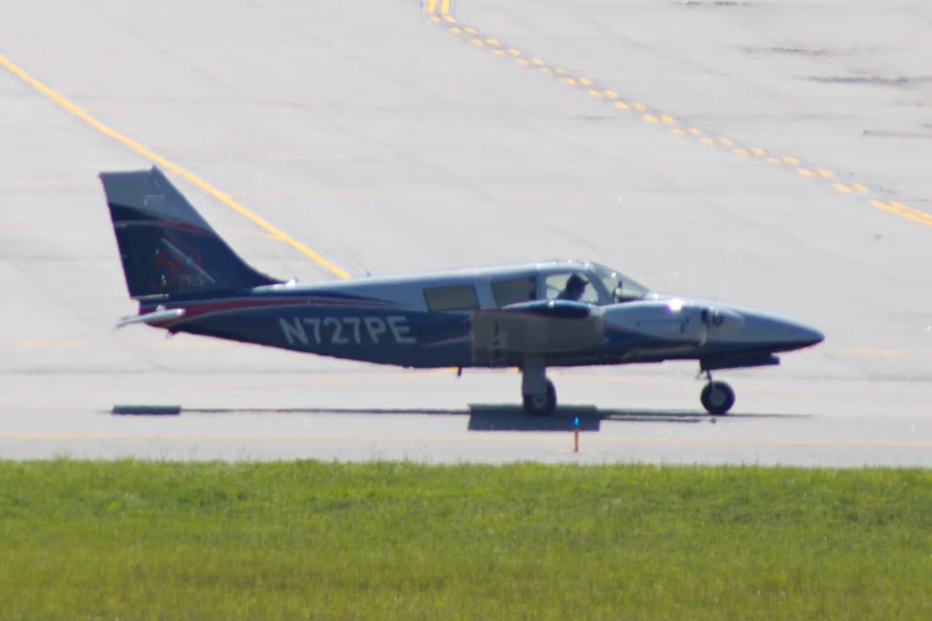 N727PE — Twin-engine aircraft