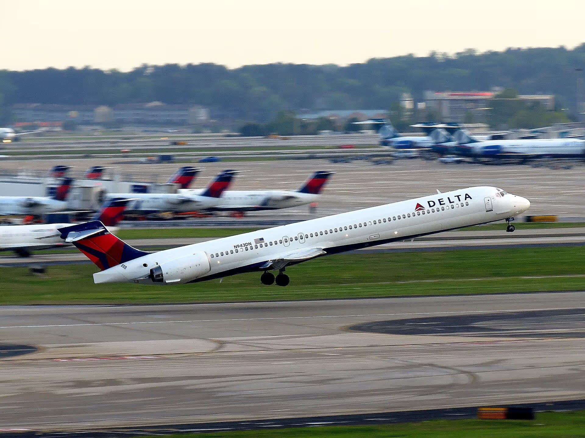 N943DN — Aircraft