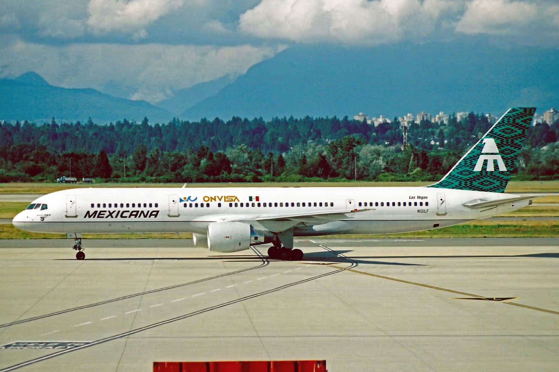 N101LF — Twin-engine aircraft