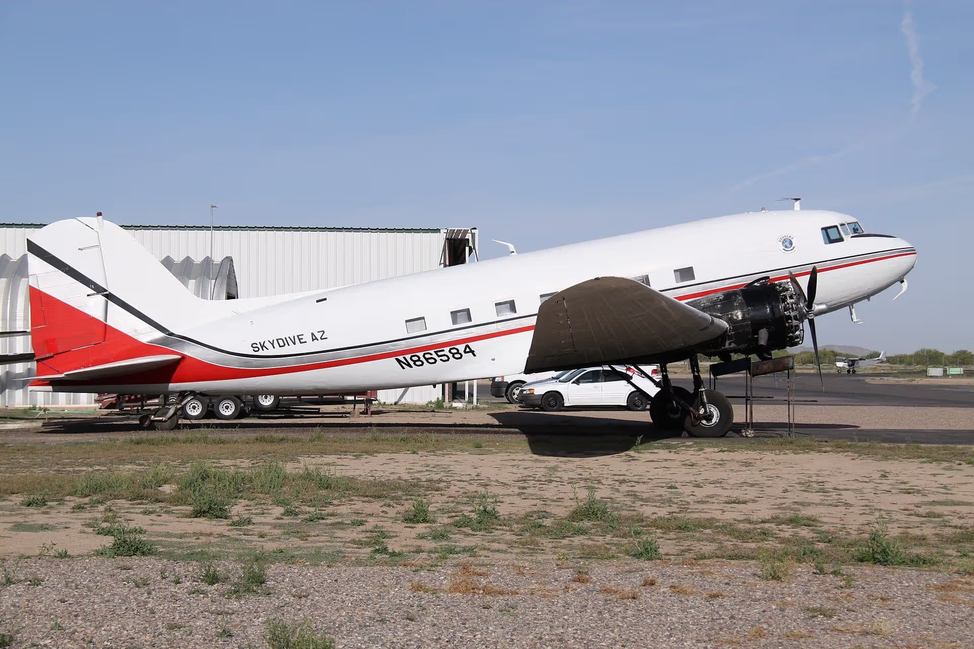 N86584 — Twin-engine aircraft