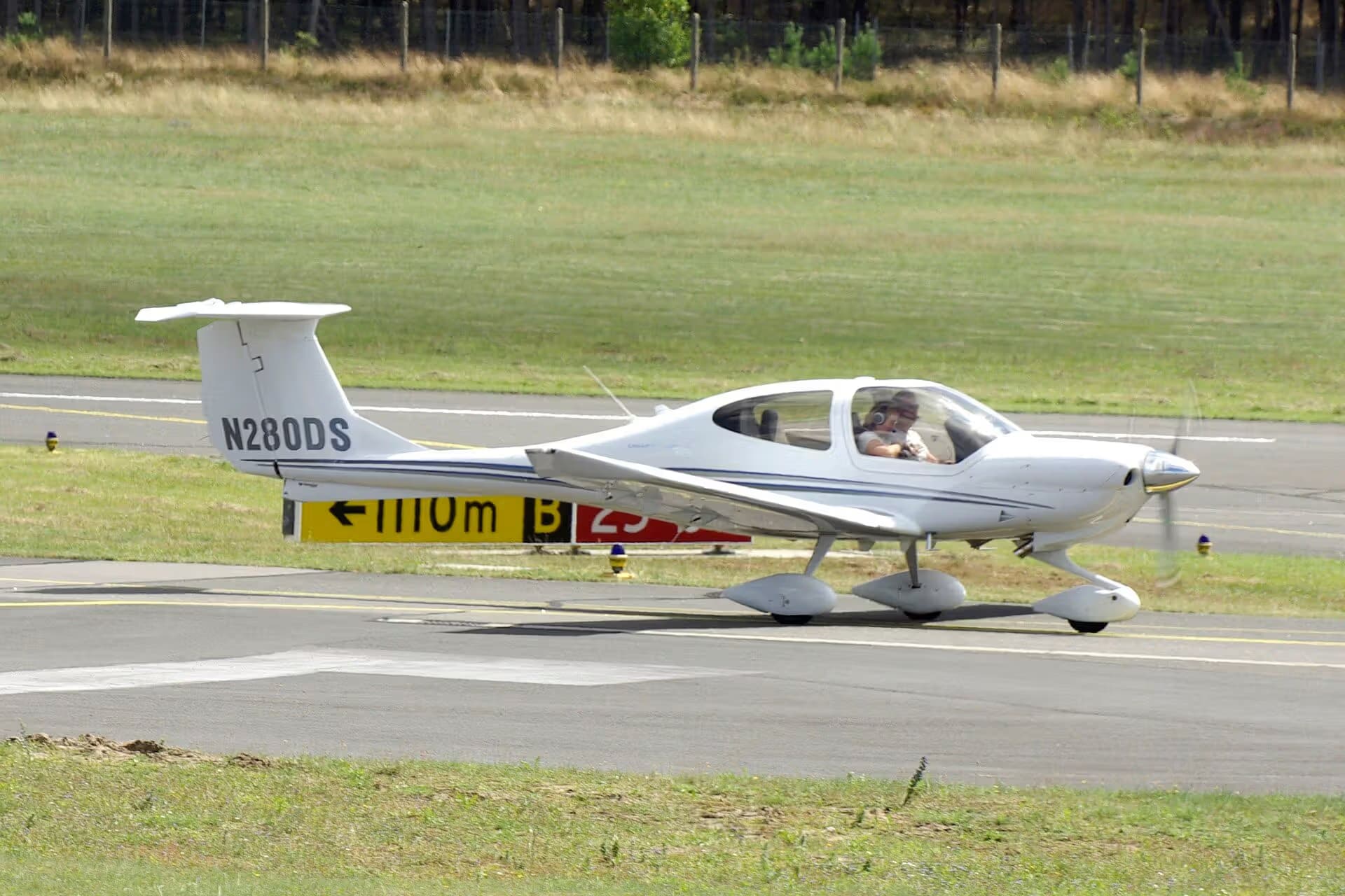 N280DS — Diamond