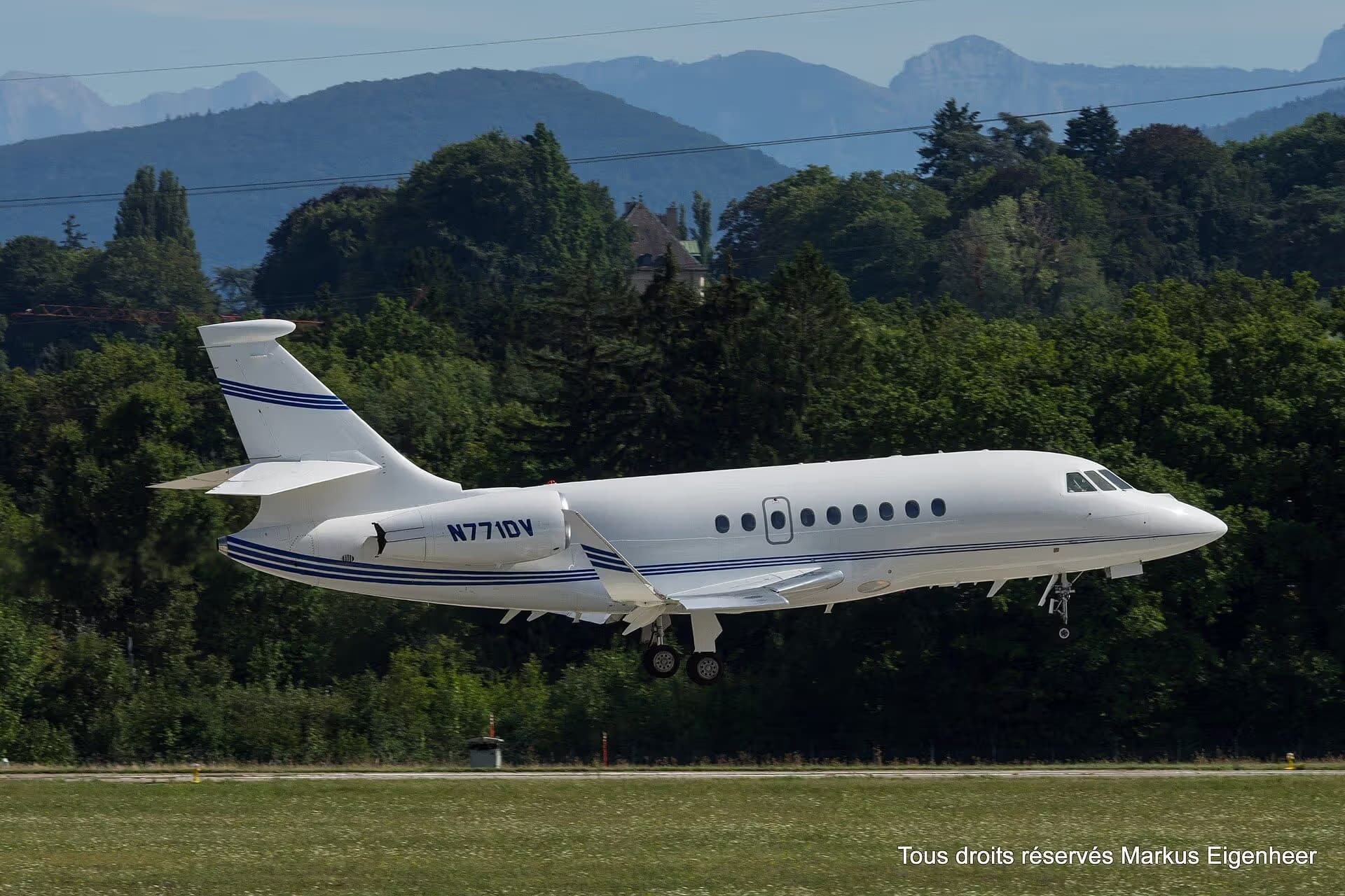 N771DV — Business jet