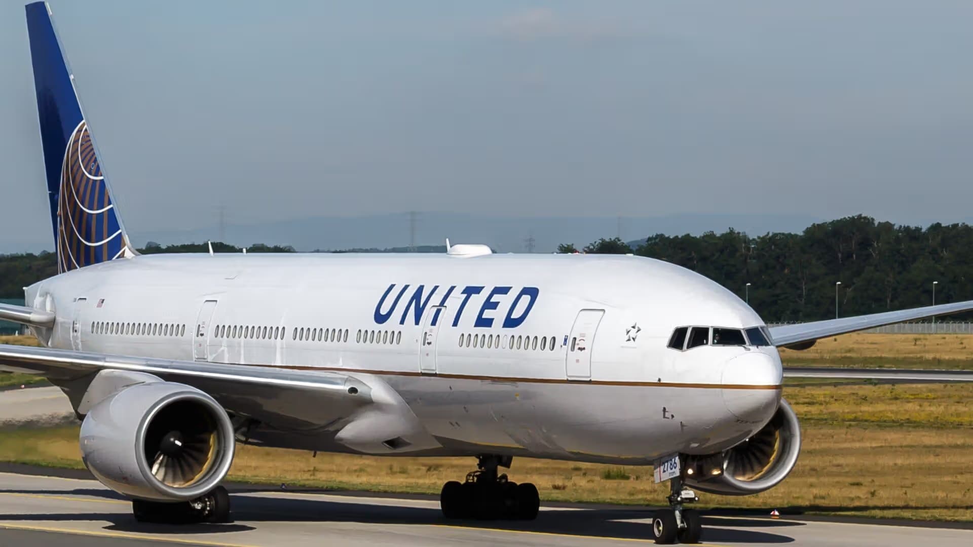 N786UA — Boeing