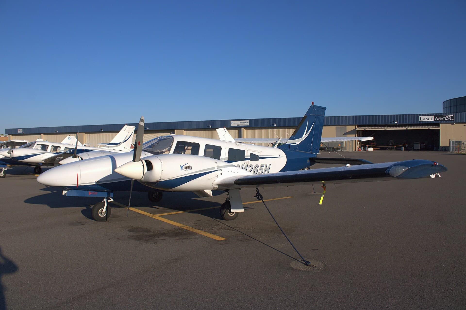 N1265H — Twin-engine aircraft