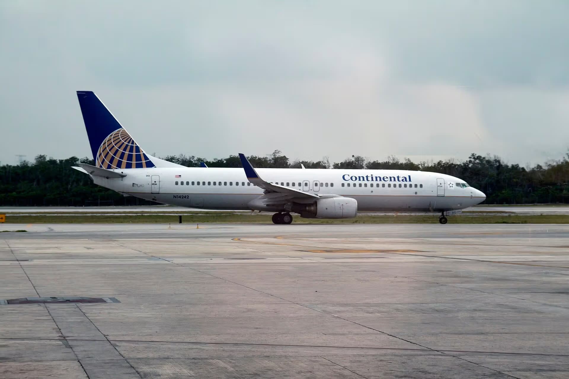 N14242 — Boeing