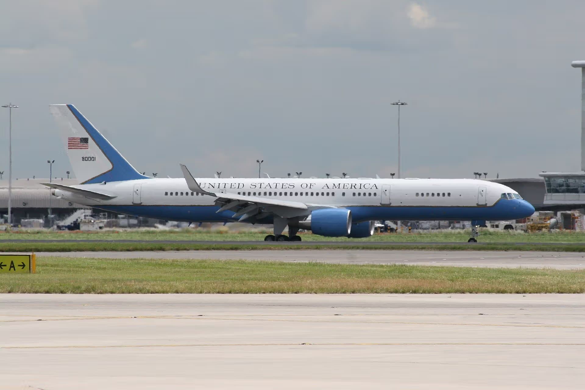 Unidentified — Boeing