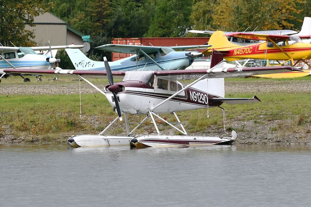 N91290 — Floatplane