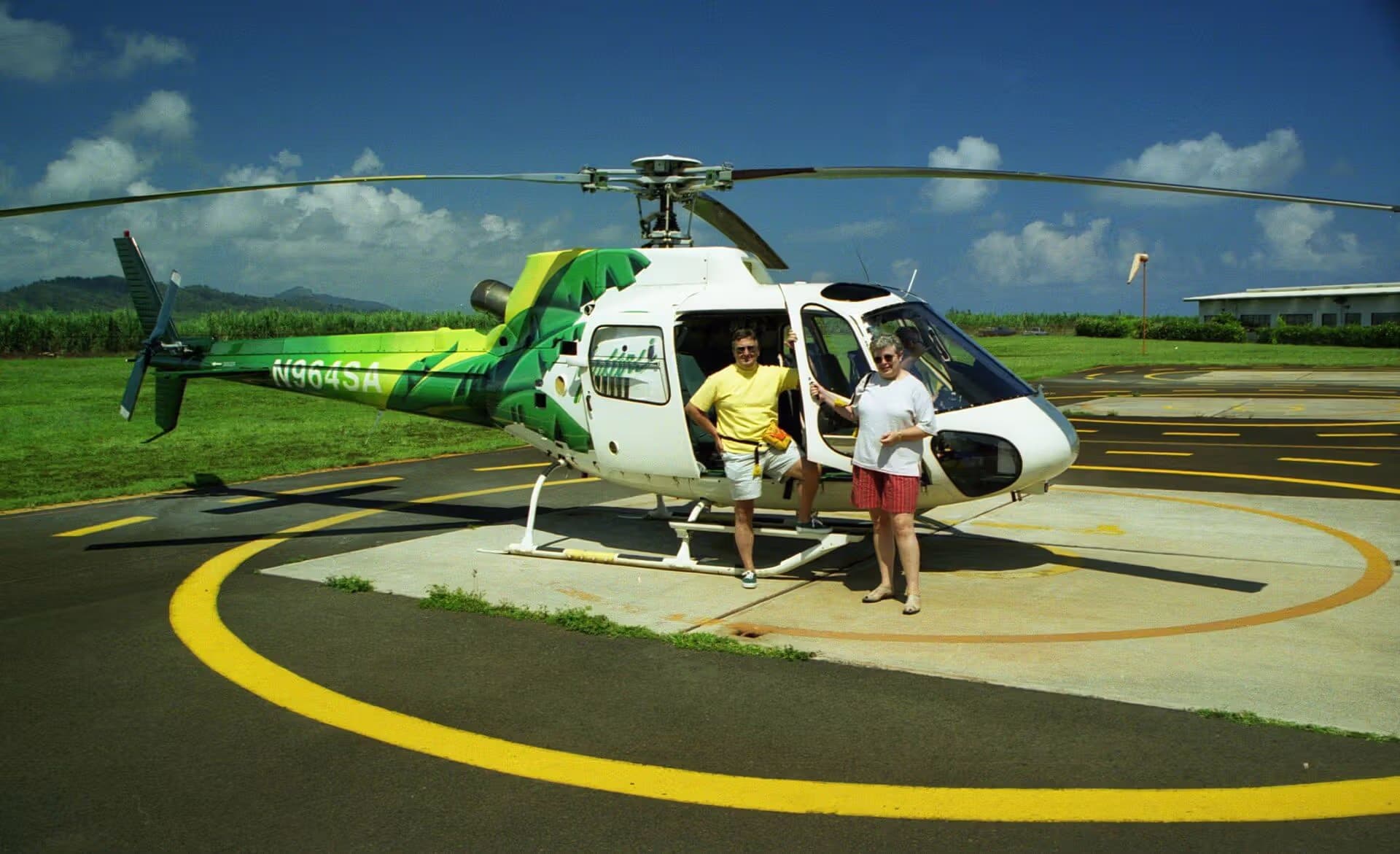 N964SA — Helicopter