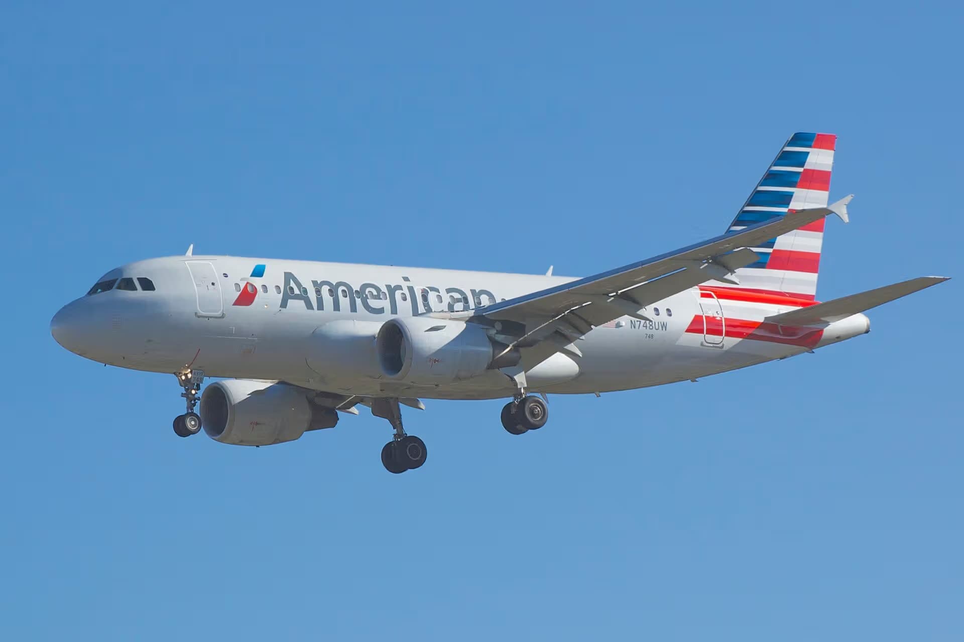 N748UW — Airbus