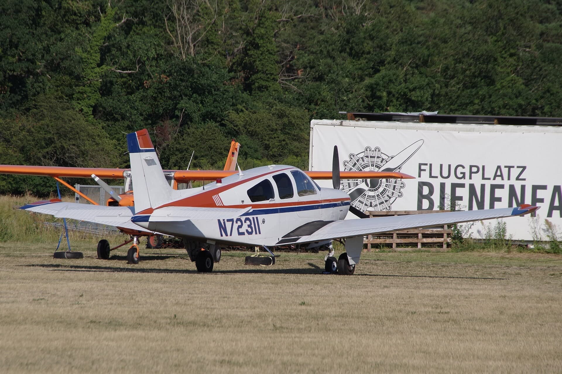 N72311 — Single-engine aircraft