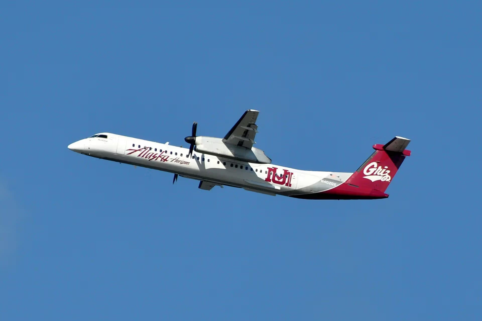 N402QX — Bombardier