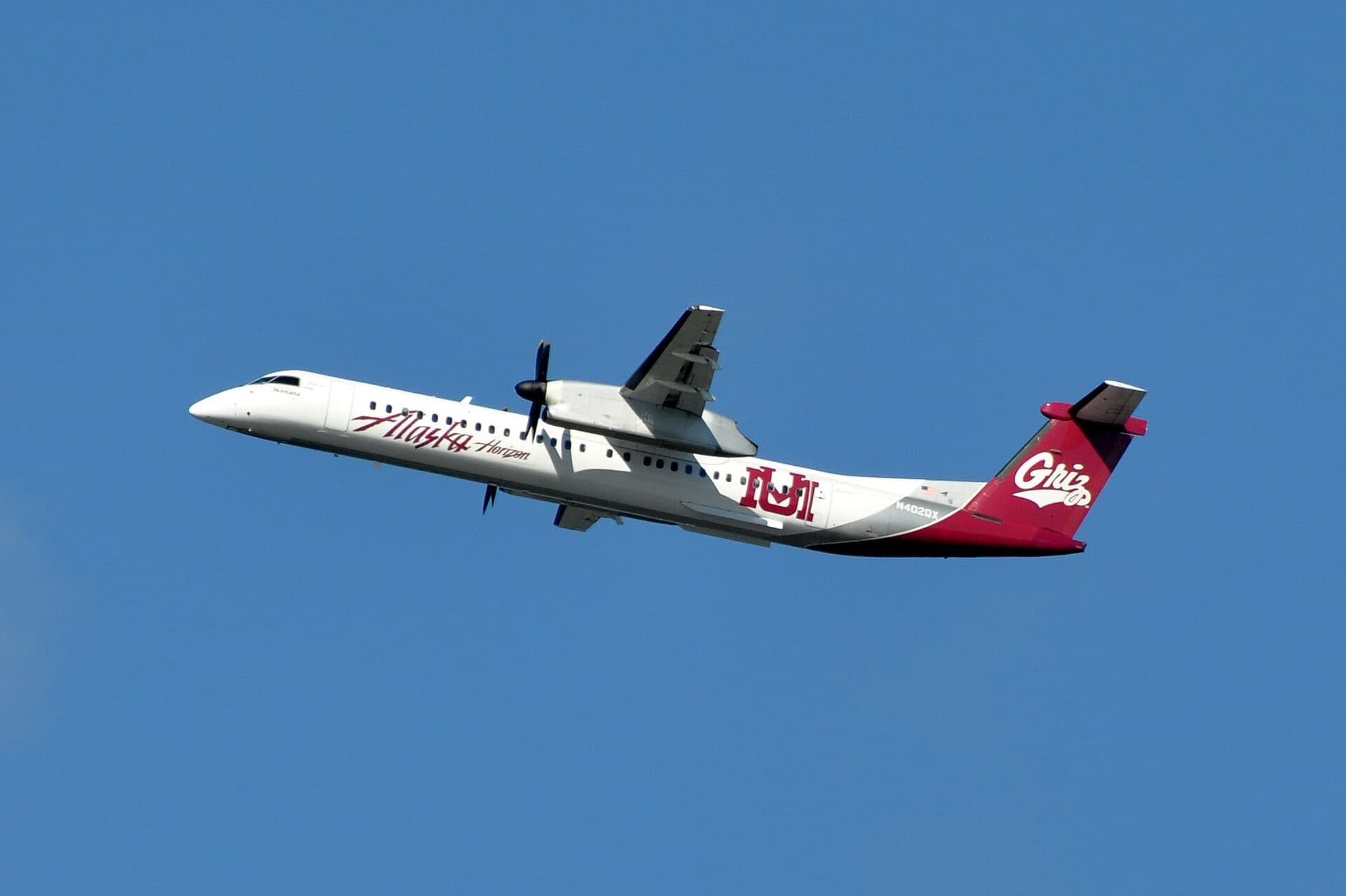 N402QX — Bombardier