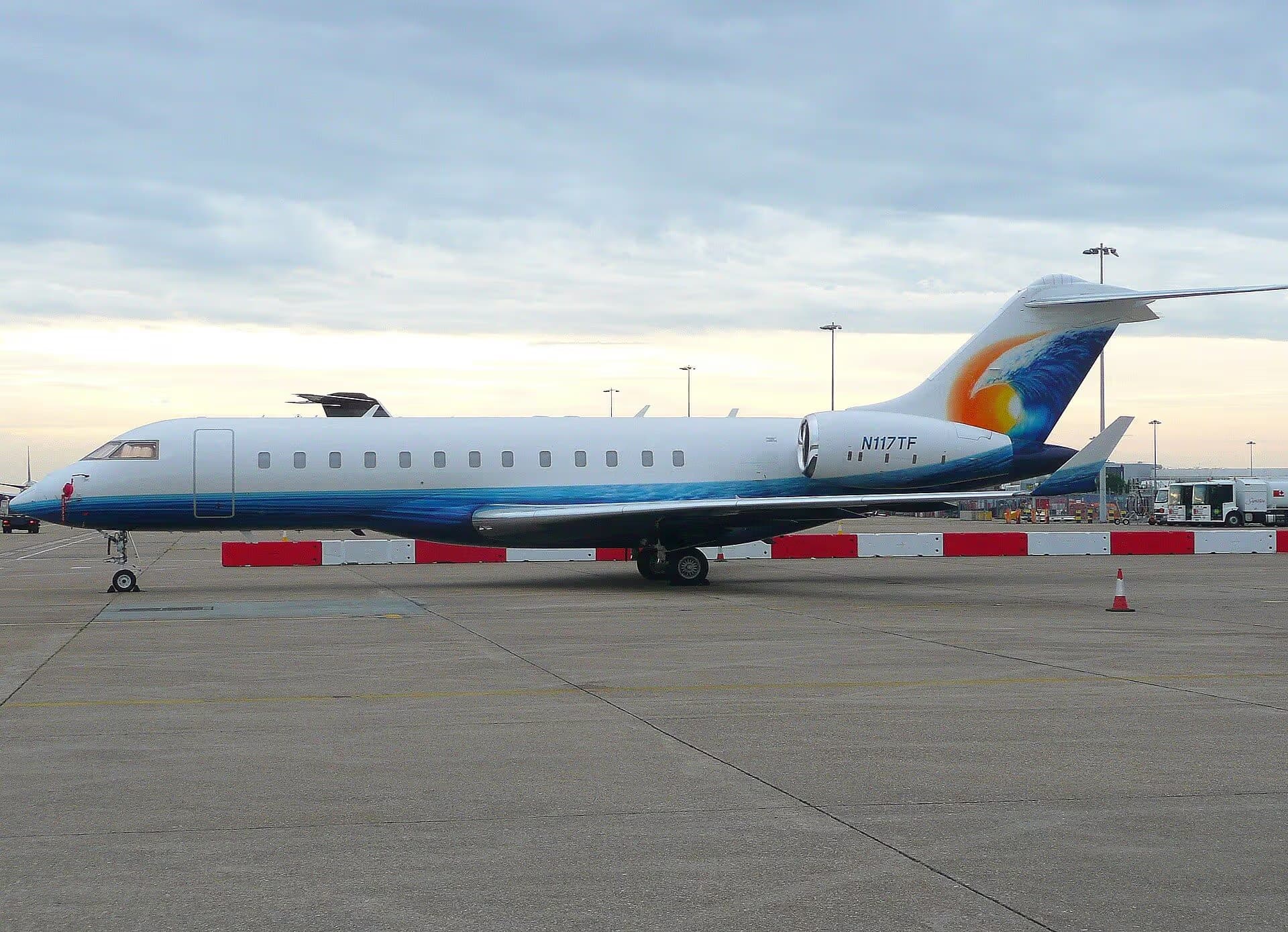 N117TF — Business jet