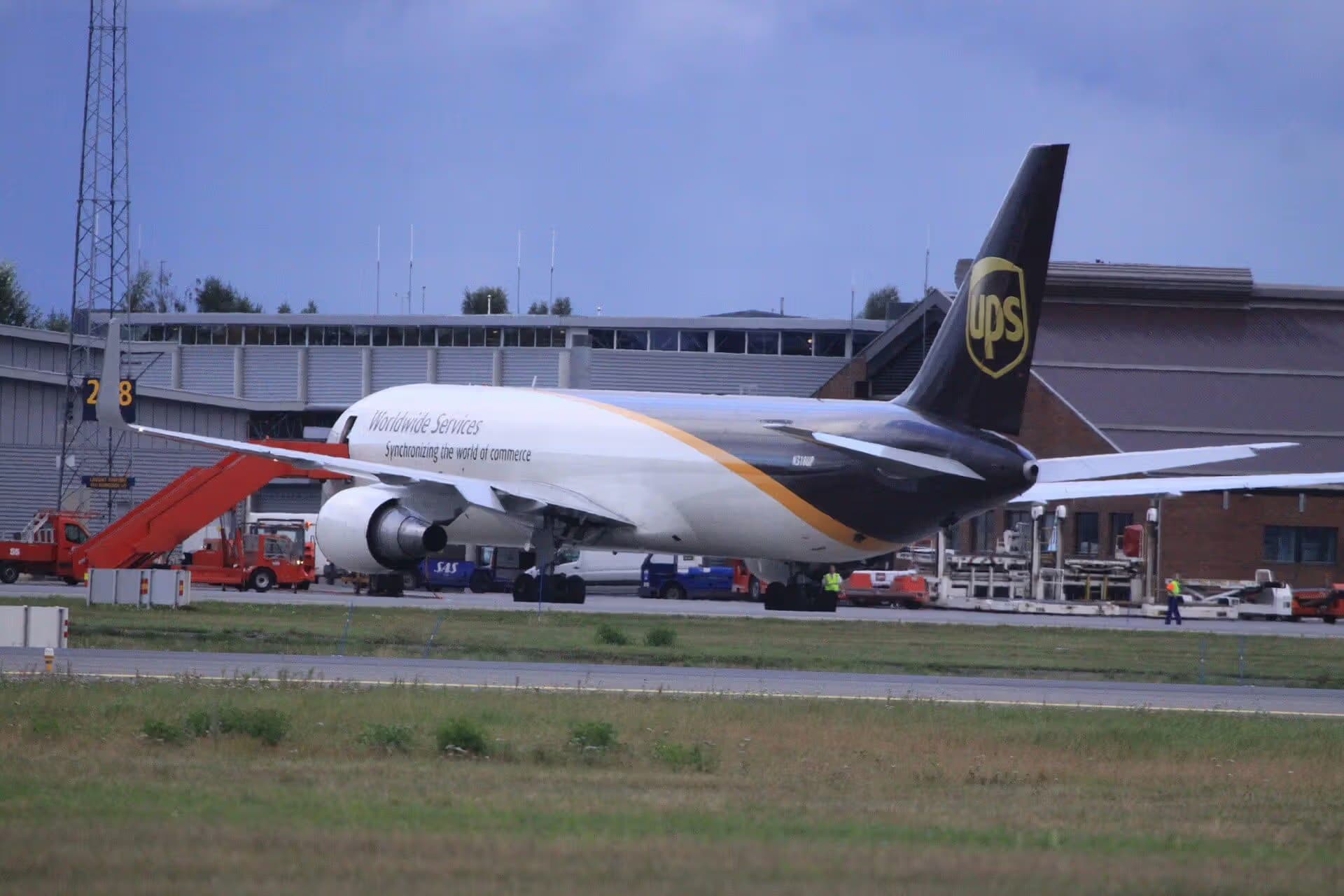 N318UP — Boeing