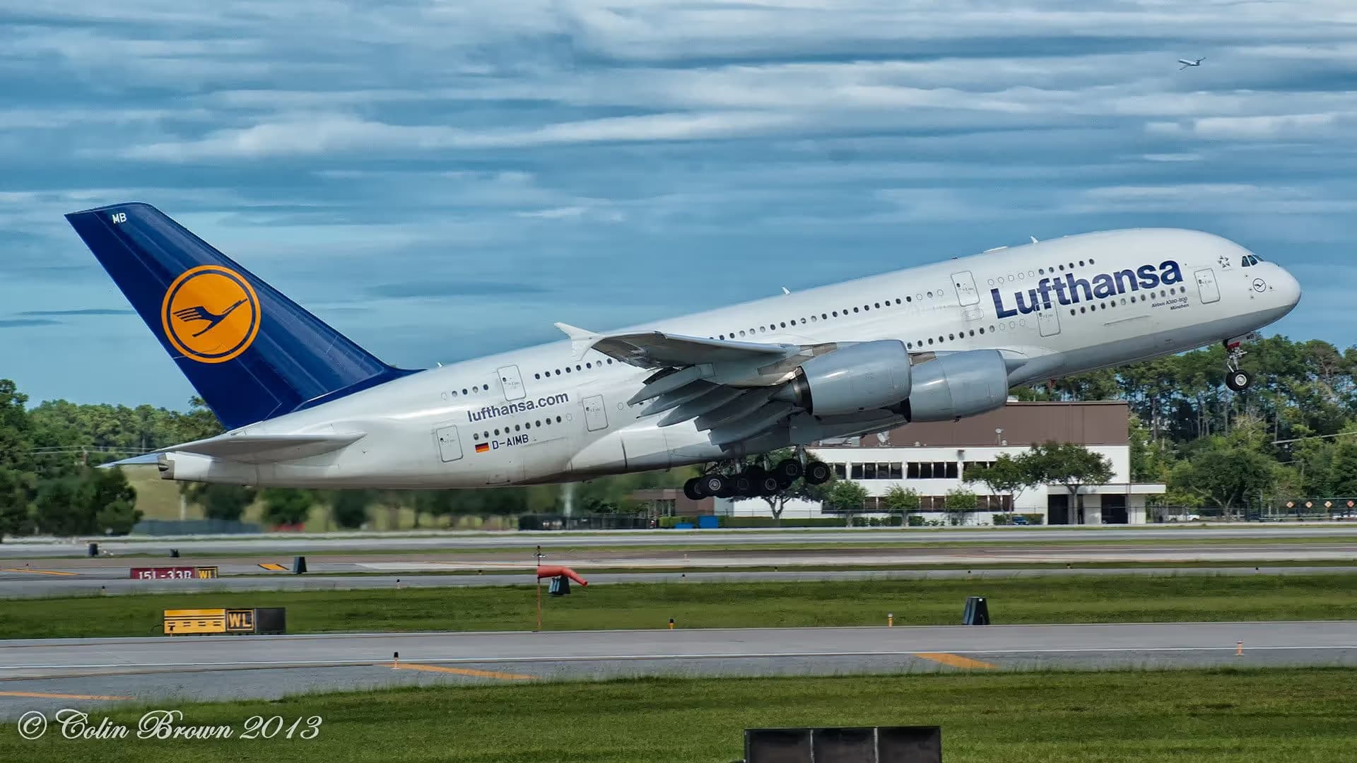 D-AIMB — Airbus