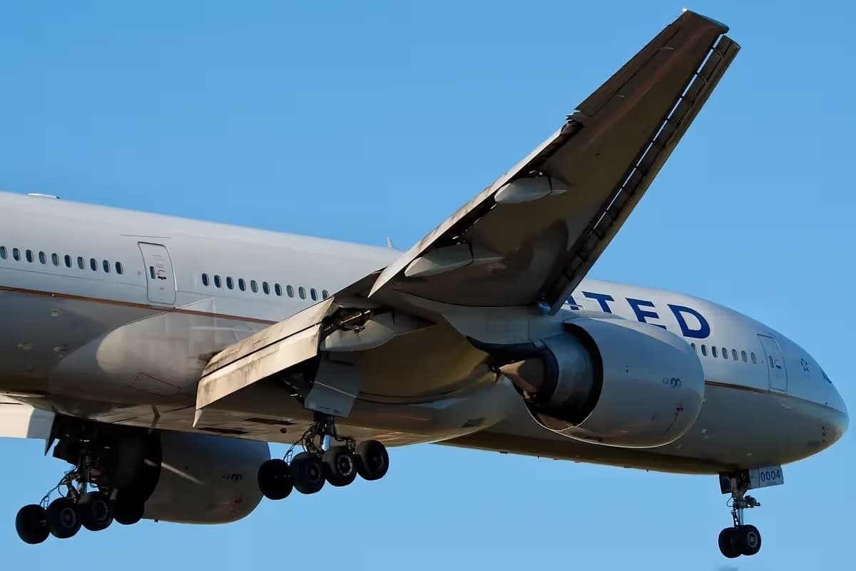 N78004 — Boeing