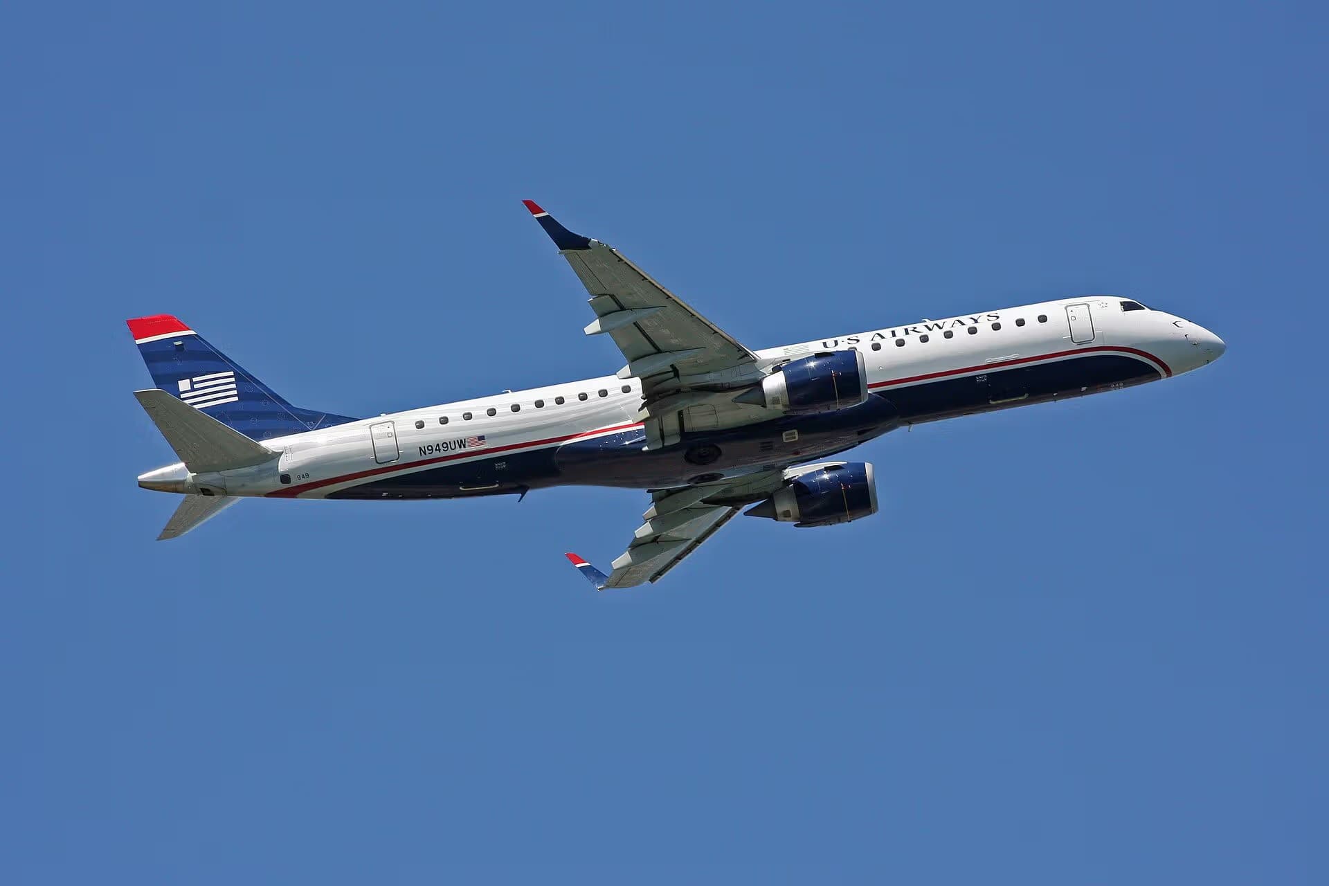 N949UW — Twin-engine aircraft