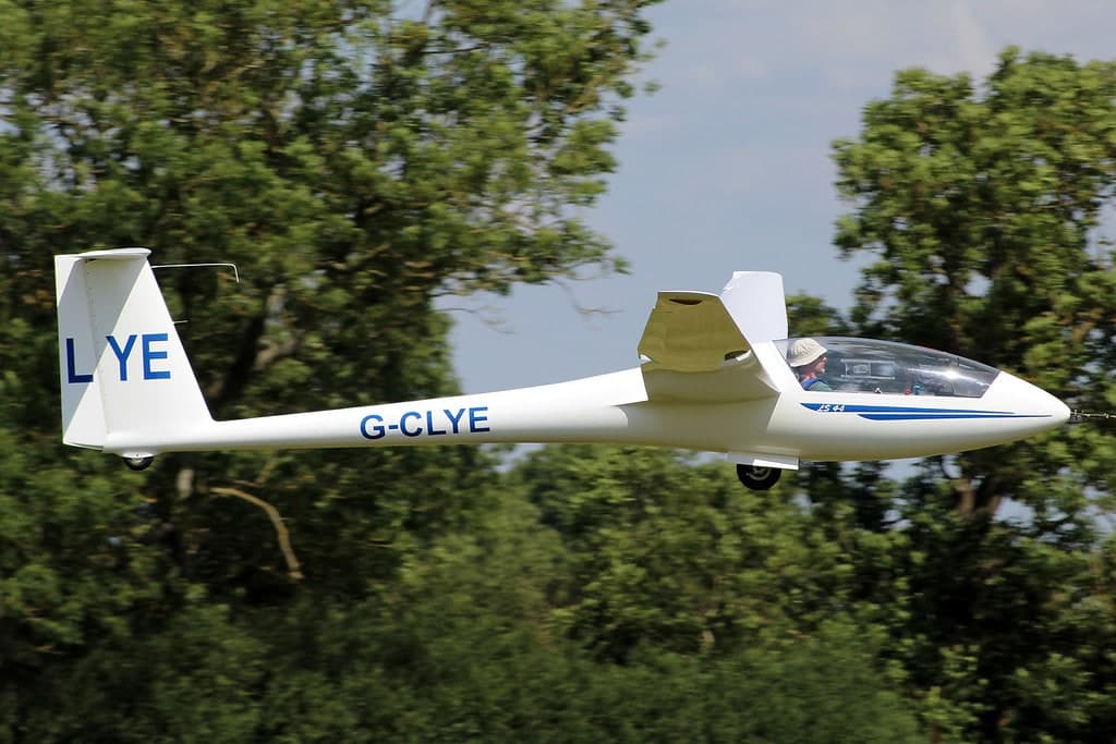 G-CLYE — Glider