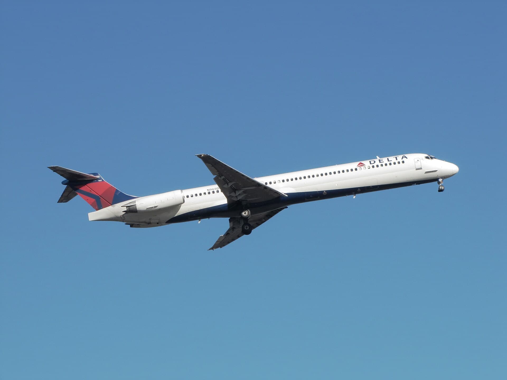 N965DL — Twin-engine aircraft