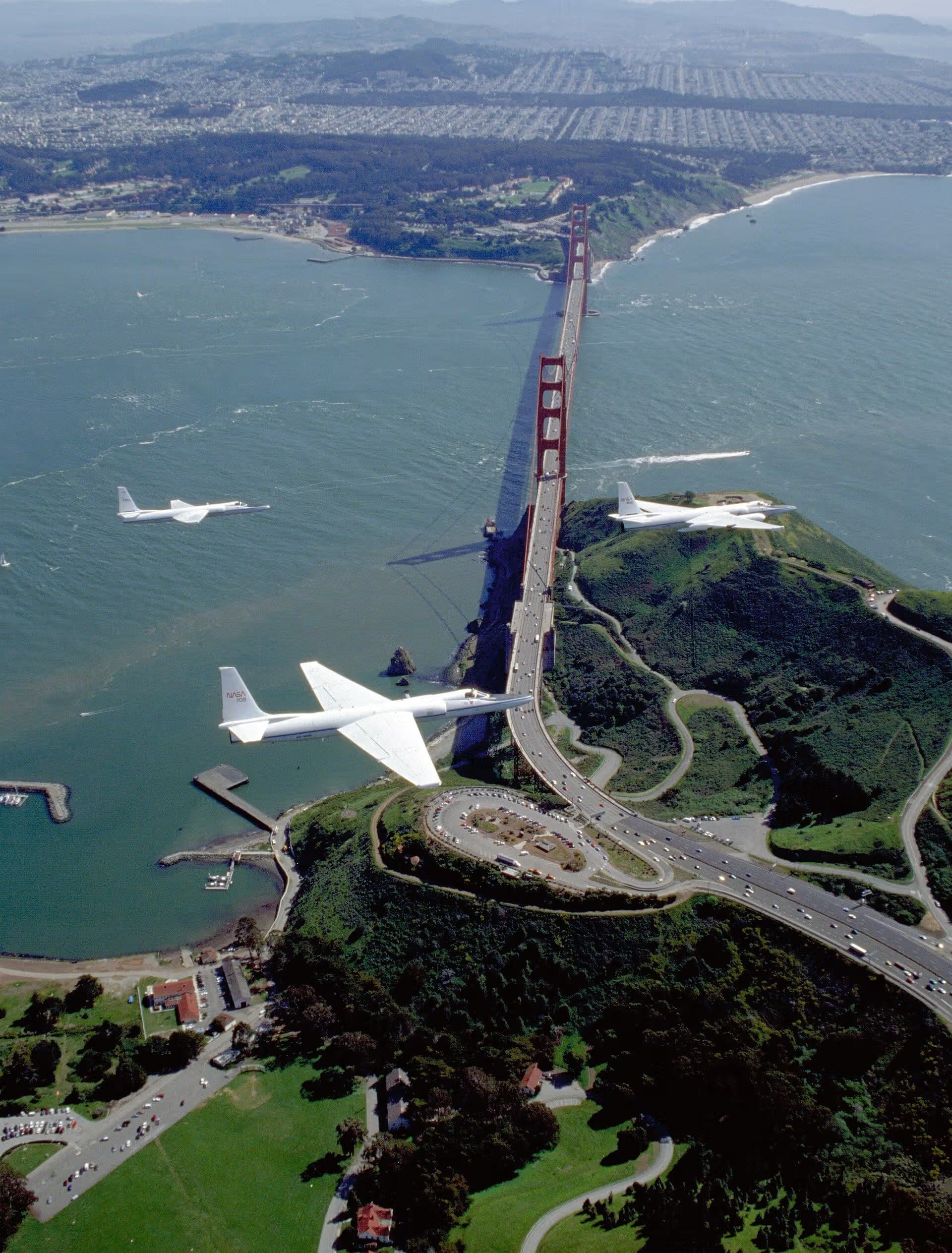 N806NA — Lockheed