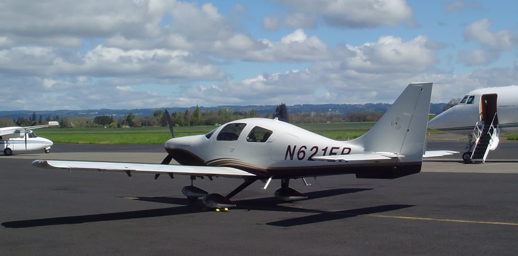 N621ER — Cirrus
