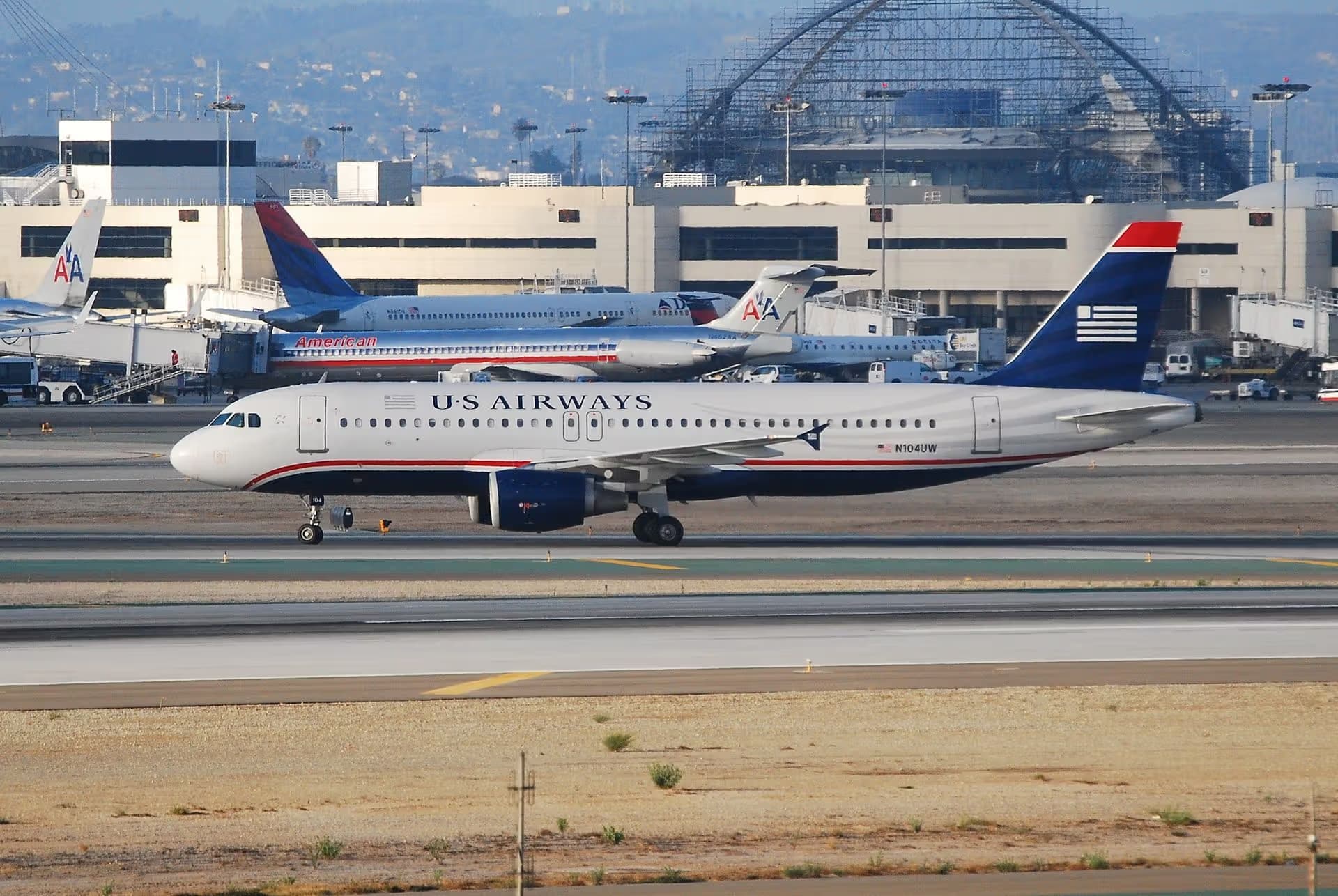 N104UW — Airbus