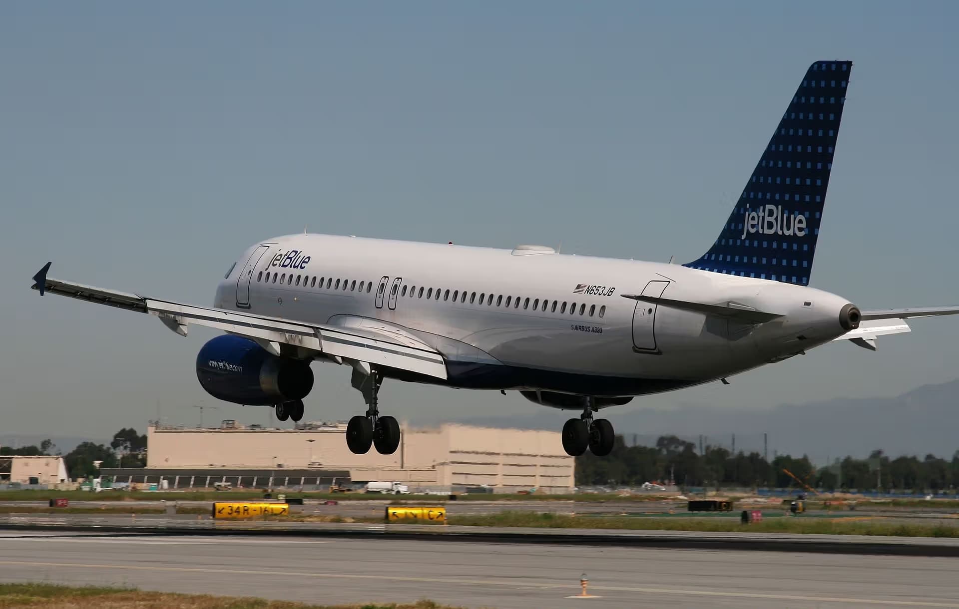 N633JB — Airbus
