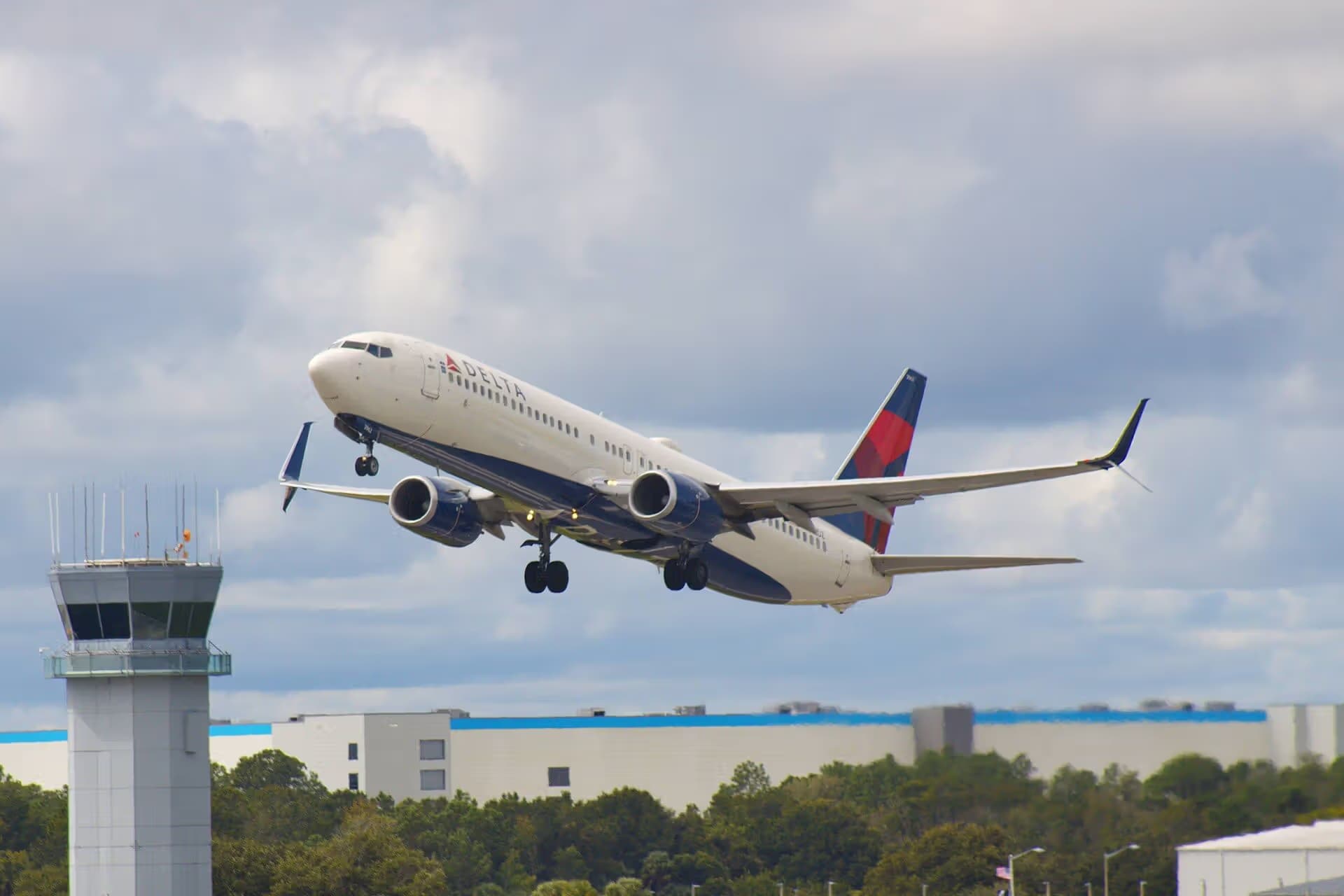 N962DZ — Boeing
