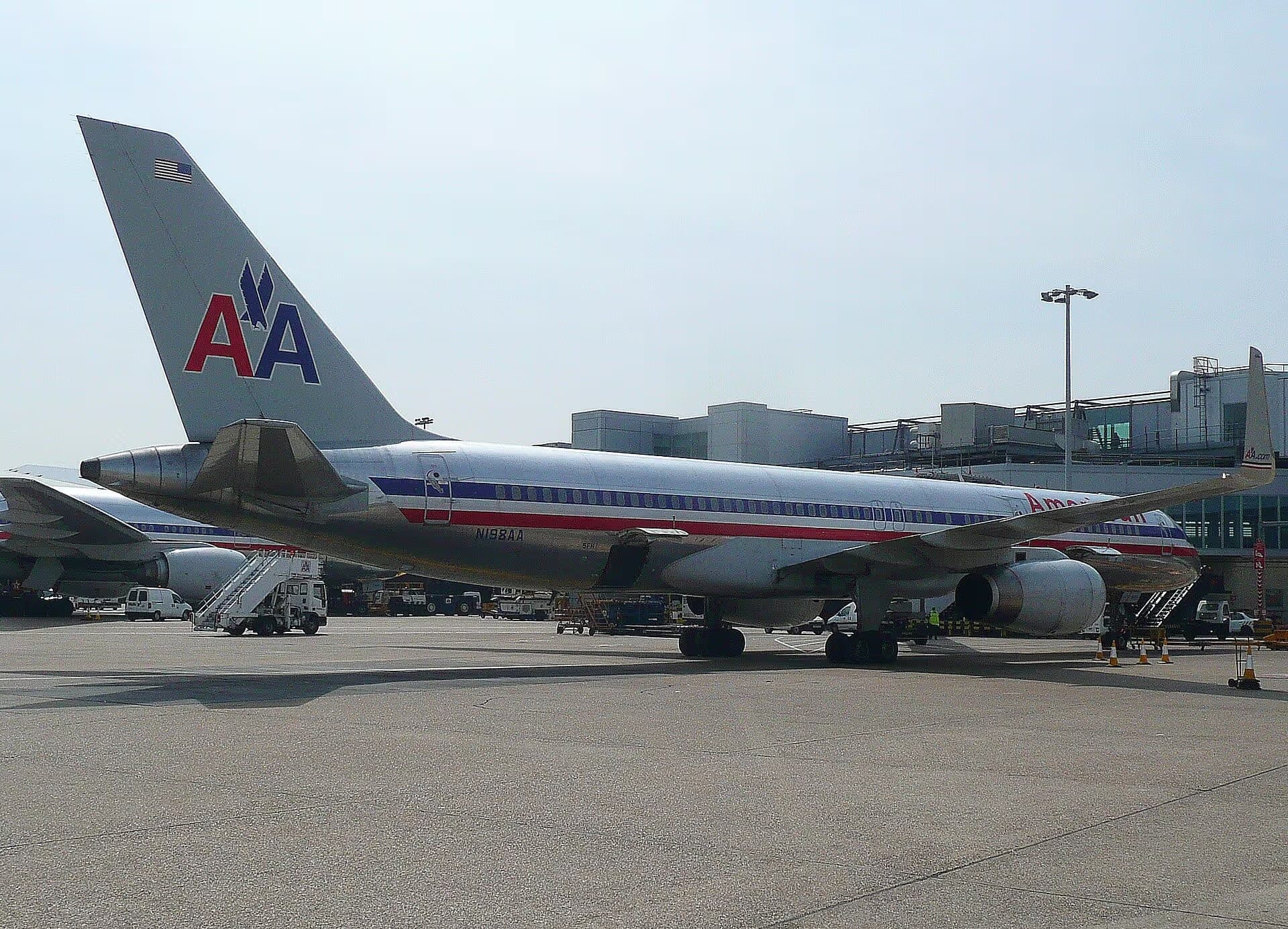 N198AA — Twin-engine aircraft