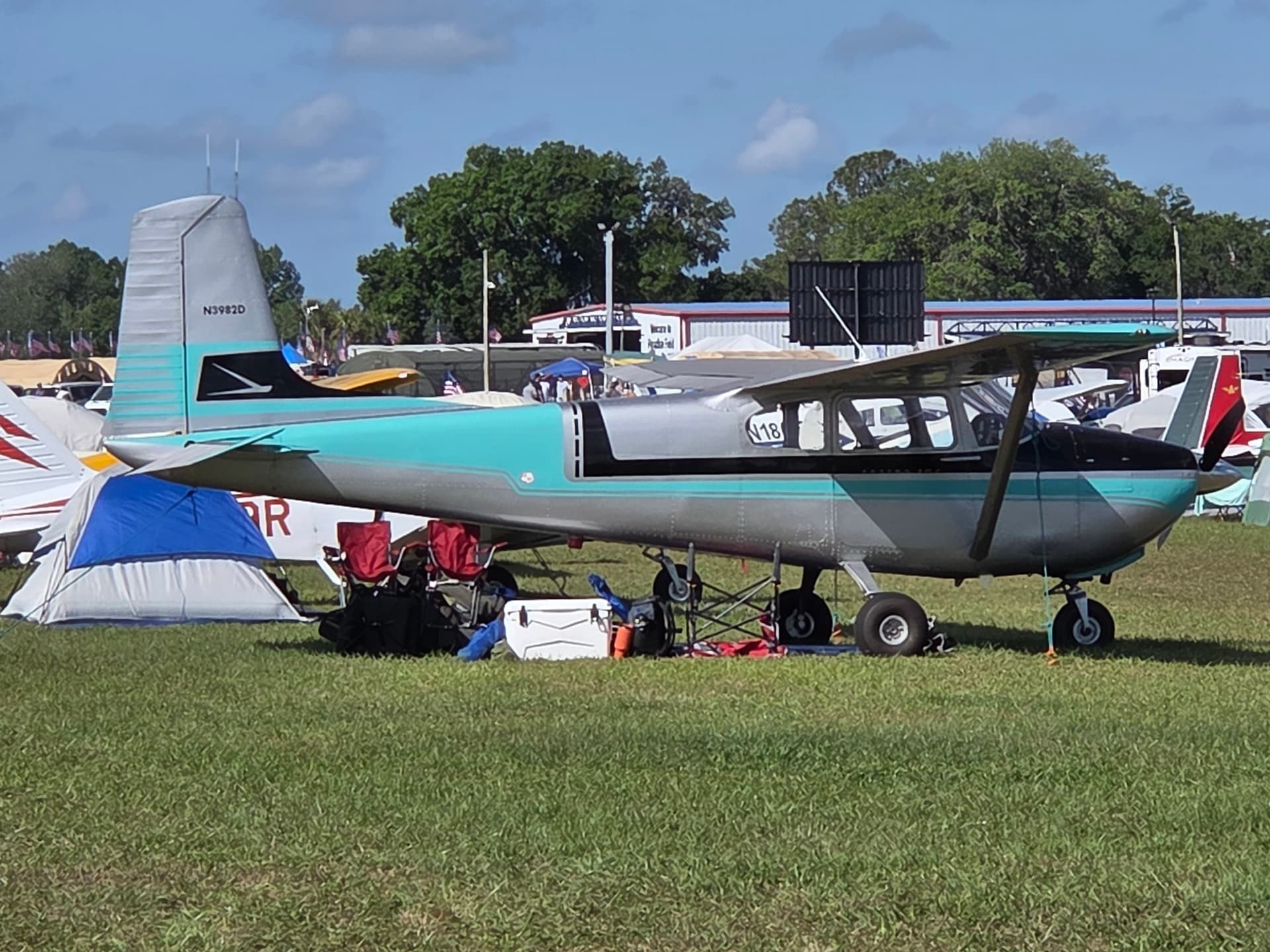 N3982D — Cessna 182A at Lakeland Linder Intl