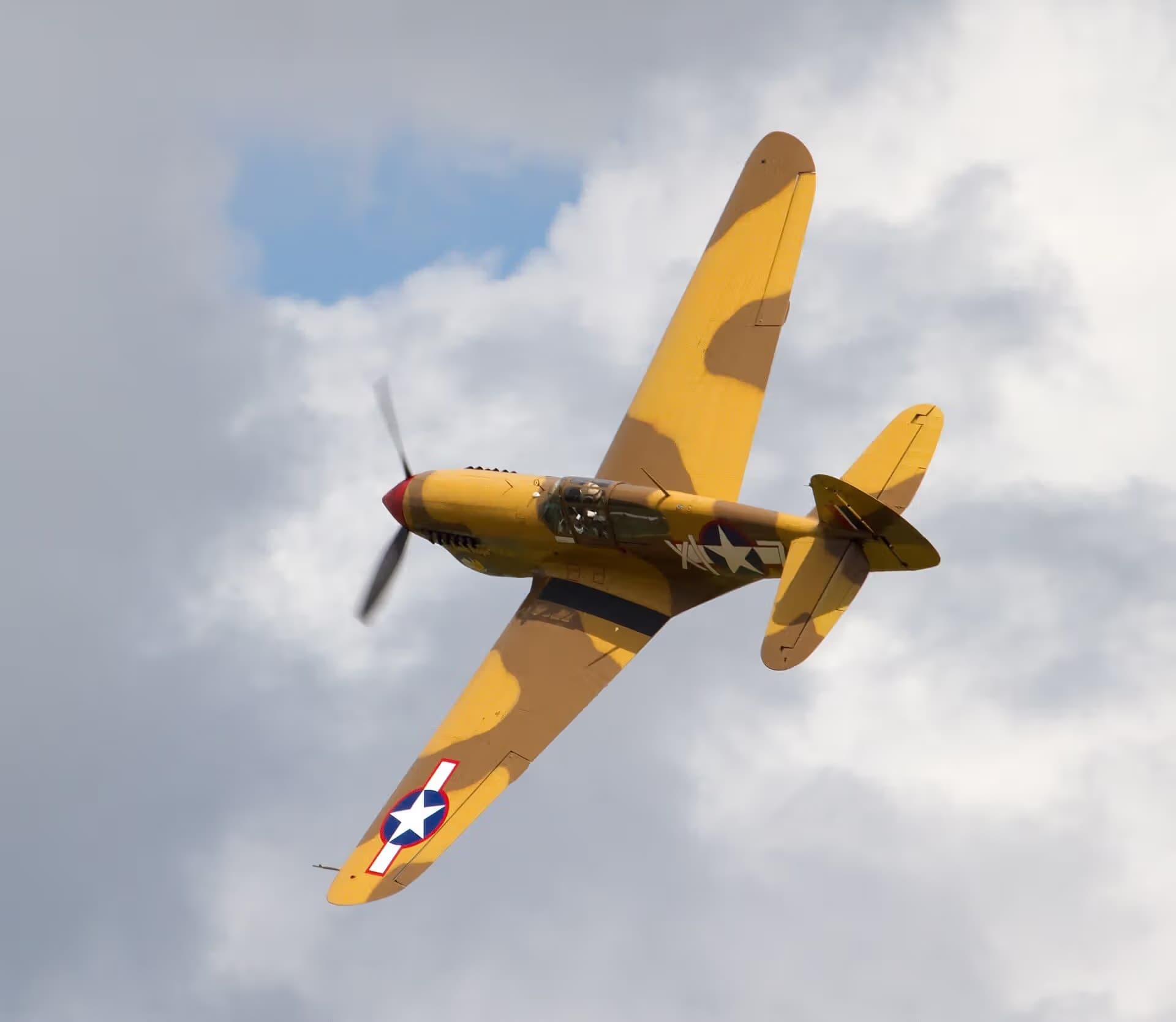Unidentified — Single-engine aircraft
