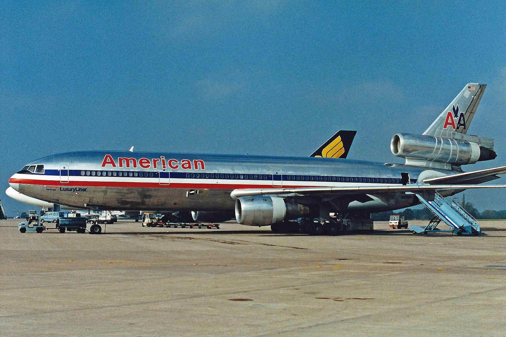 N164AA — Douglas