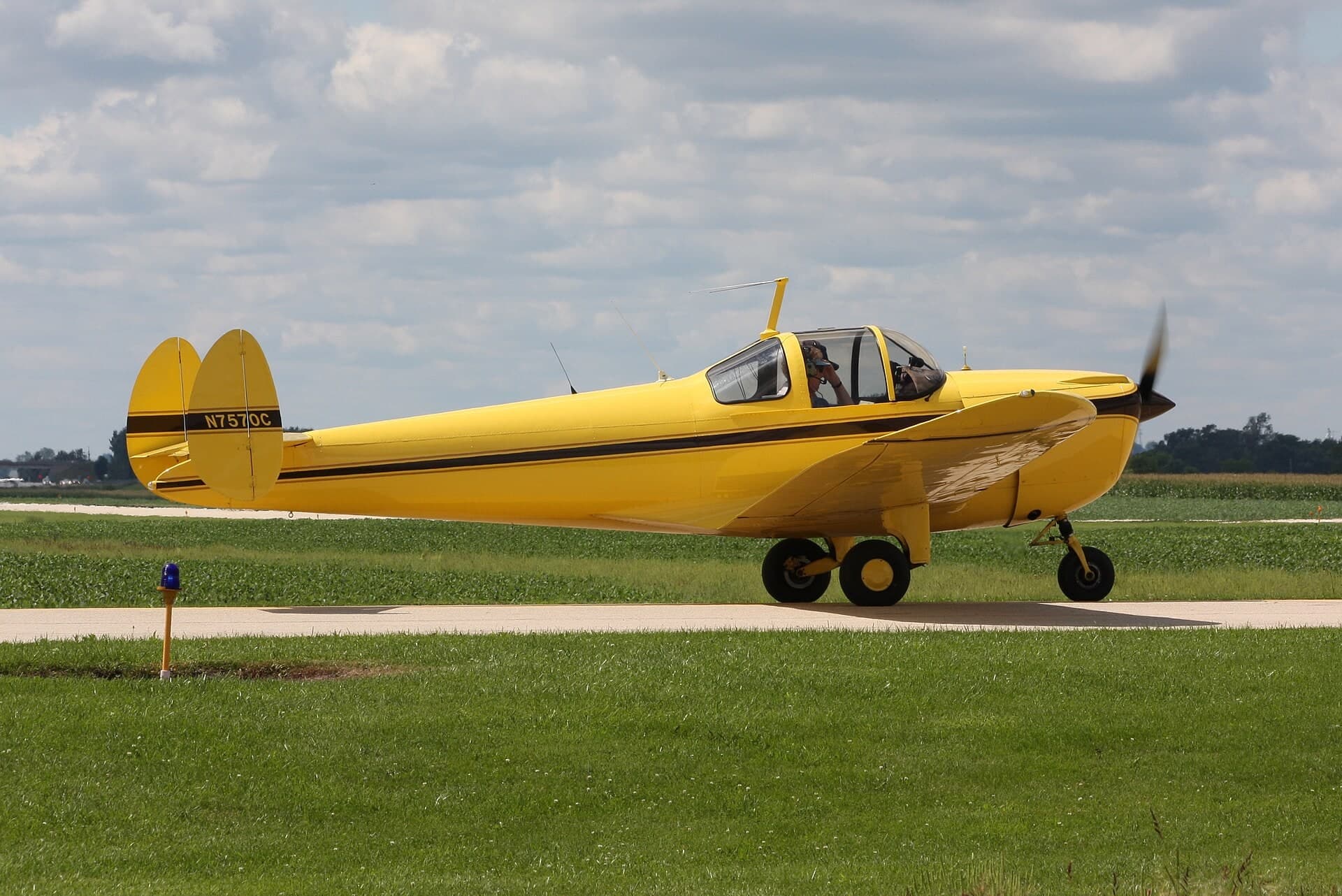 N7570C — Single-engine aircraft