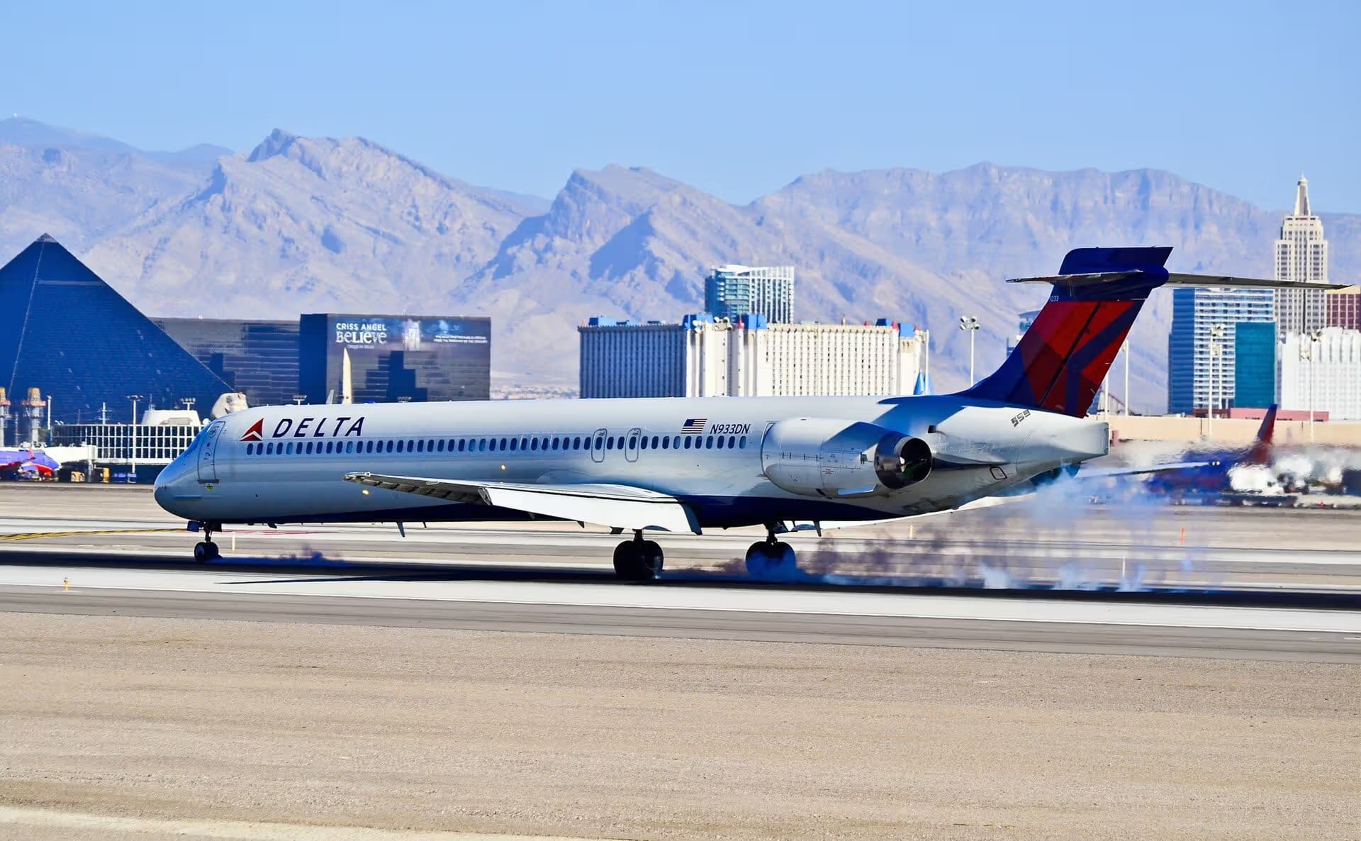 N933DN — Aircraft