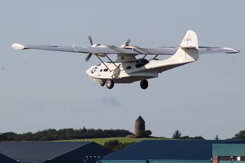 Unidentified — Twin-engine aircraft
